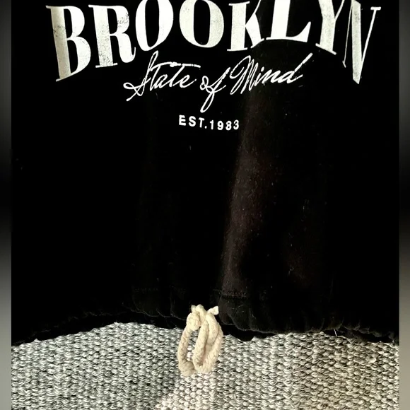Forever 21 “Brooklyn State of Mind” Crop Top Sweater. - Picture 10 of 15